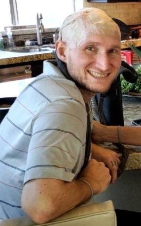 Paciente con glioblastoma en recuperación, Dalton Riddle