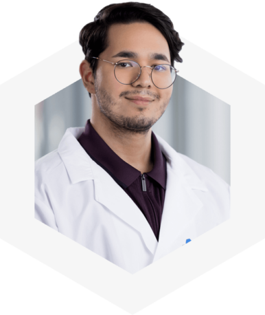 Headshot of Leonel Elena